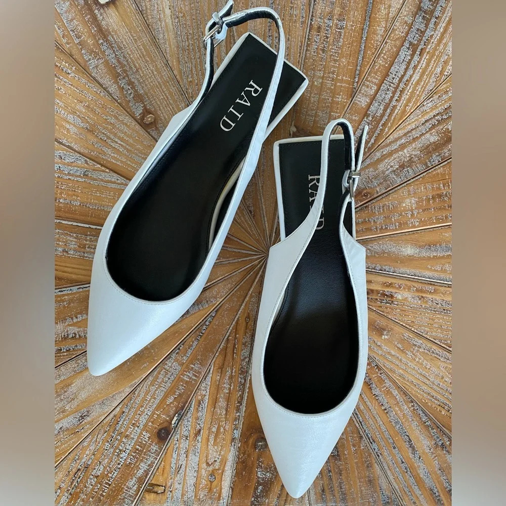 NIB Raid White Faux Leather Square Mini Heels in Size 10 Wide - Picture 4 of 6